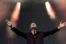 Green Paradize à Bègles : de Bertrand Belin à Cerrone, une dernière soirée entre élégance et électro